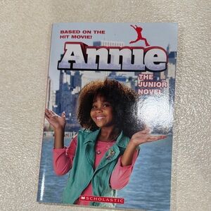 Scholastic Annie Junior Novel - Vibrant Cover